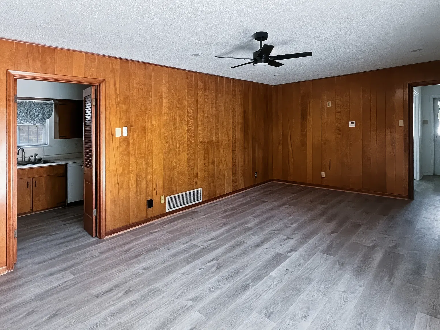 3 bed, 1828 sqft, $1,800 — Photo 2