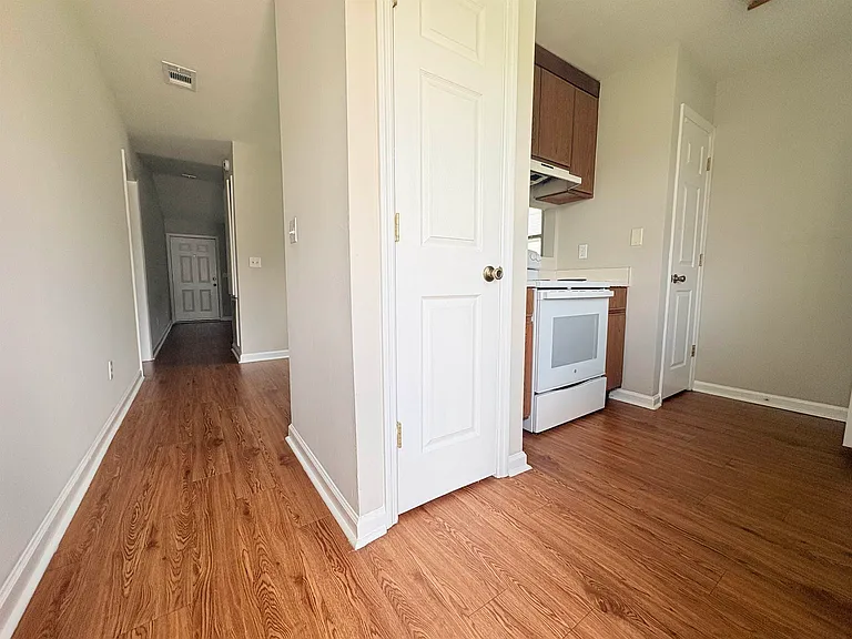 368 Belmont Rd #A — Photo 5