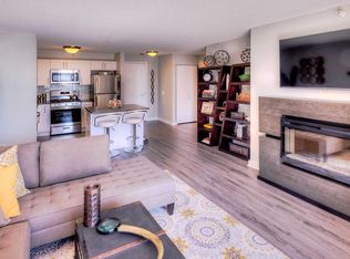 560 N State St, Chicago, IL 60654