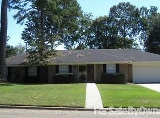 602 Greenridge Dr, Longview, TX 75605