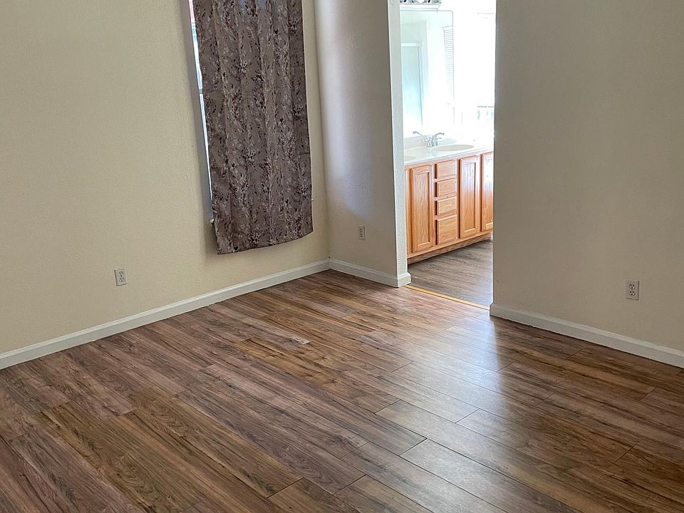2nd image of 4342 Blake Cir
