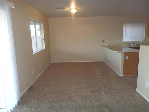 5th image of 5711 S 31st Dr