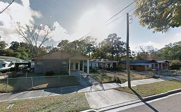 3rd image of 1491 W 30th St