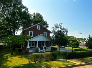 401 Locust Ave, Waynesboro, VA 22980