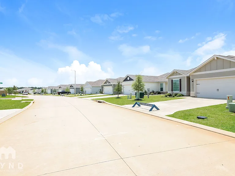 15526 Caramel Springs Dr — Photo 11