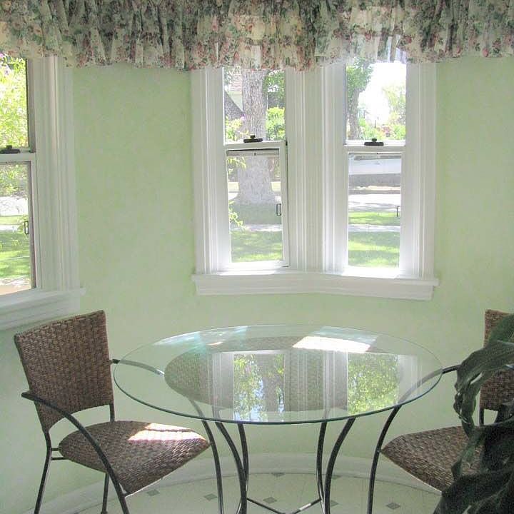Breakfast Nook