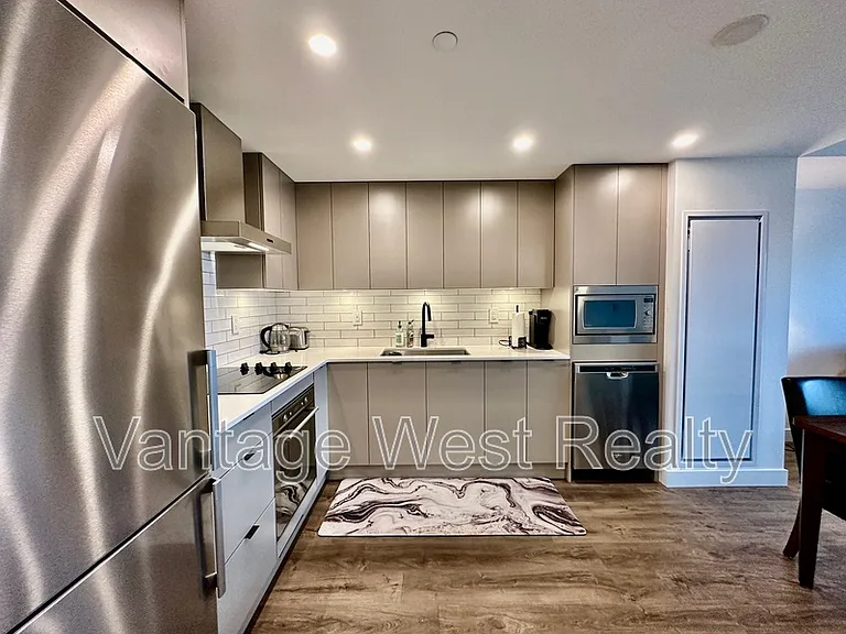 1471 Saint Paul St #801 — Photo 2