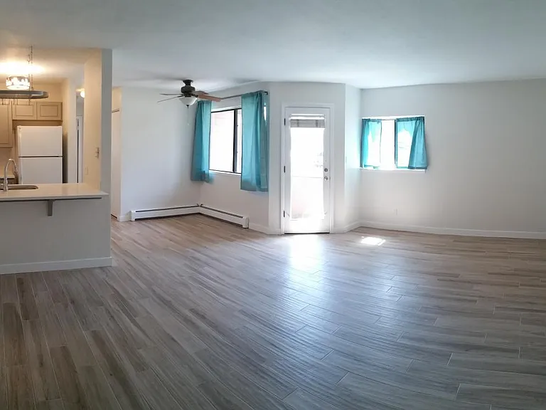 south facing living/dining area