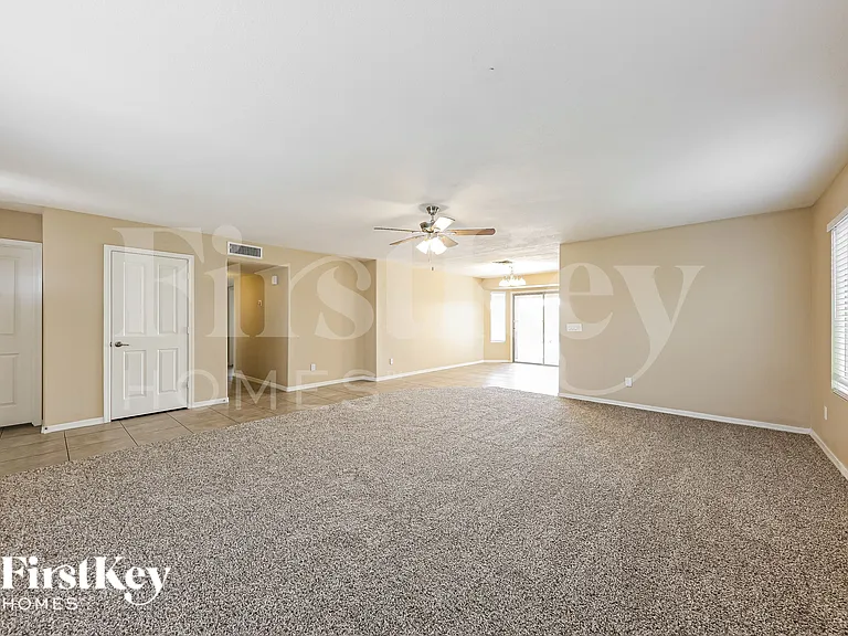 3336 W Quail Ave — Photo 4
