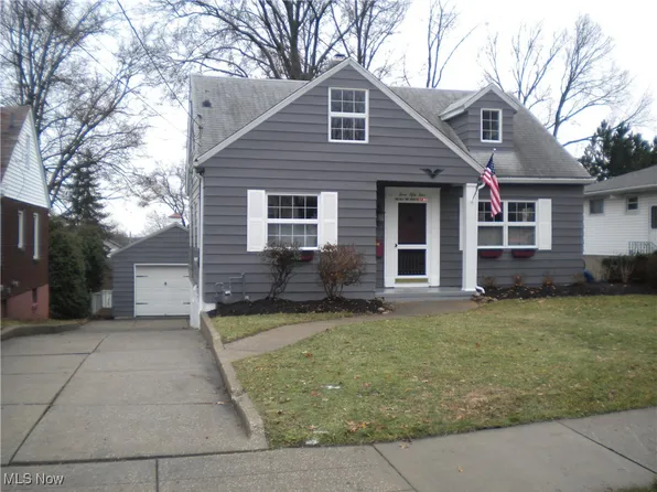 354 E Park Ave, Barberton, OH 44203