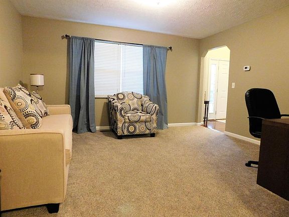 4th image of 7922 Birchwood Ct