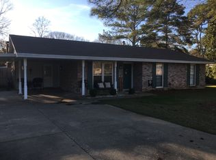 343 3rd St, Wetumpka, AL 36092