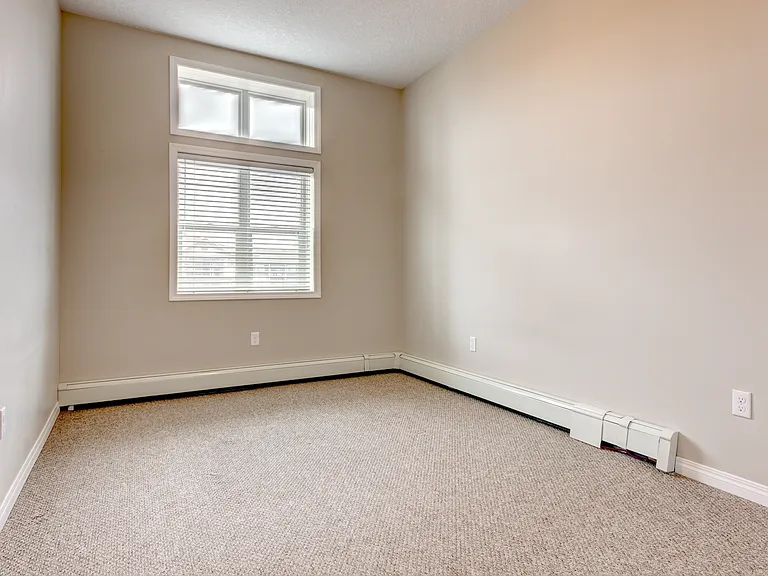12 Nevada Pl #411 — Photo 4
