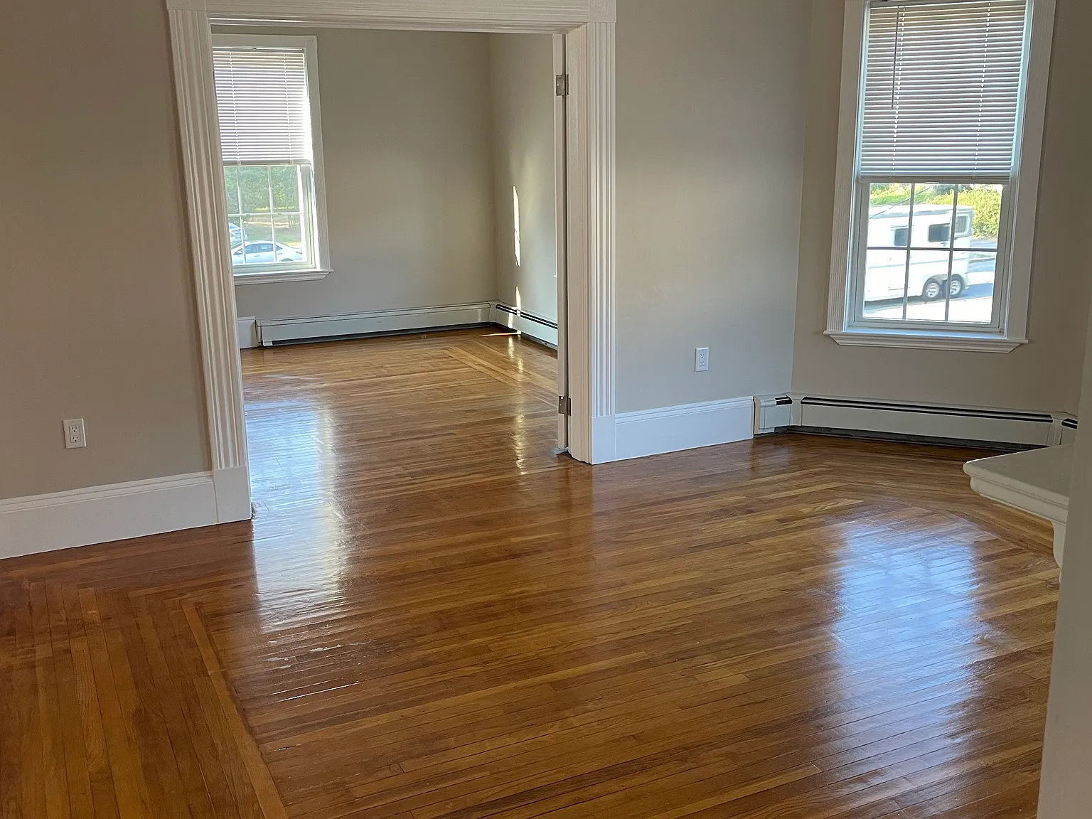 2 bed, 1200 sqft, $2,200 — Photo 2