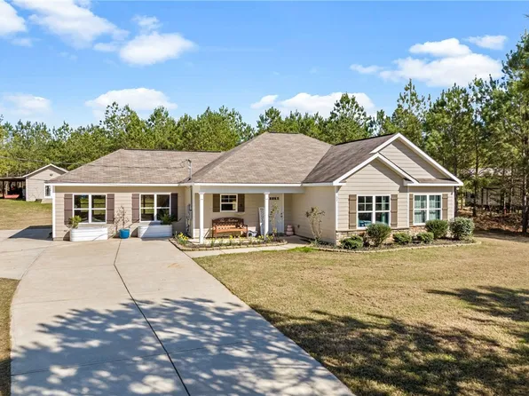32 Pine Grove Ln, Salem, AL 36874