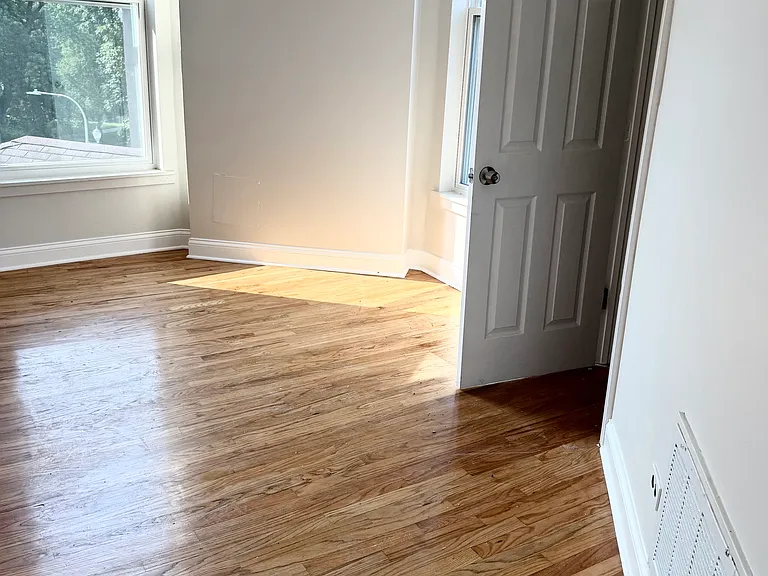 454 N Hamlin Ave #3 — Photo 8