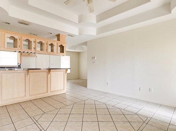 3rd image of 3528 Solera St