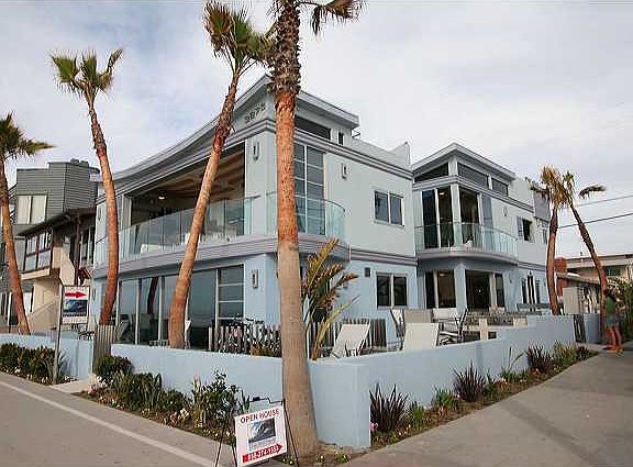 2nd image of 3275 Ocean Front Walk APT 5