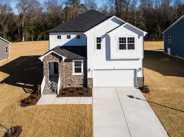 414 Fast Pitch Ln, Four Oaks, NC 27524