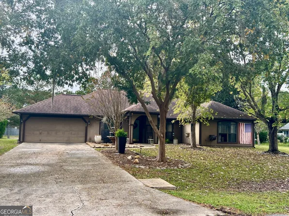53 Retreat Pl, Woodbine, GA 31569