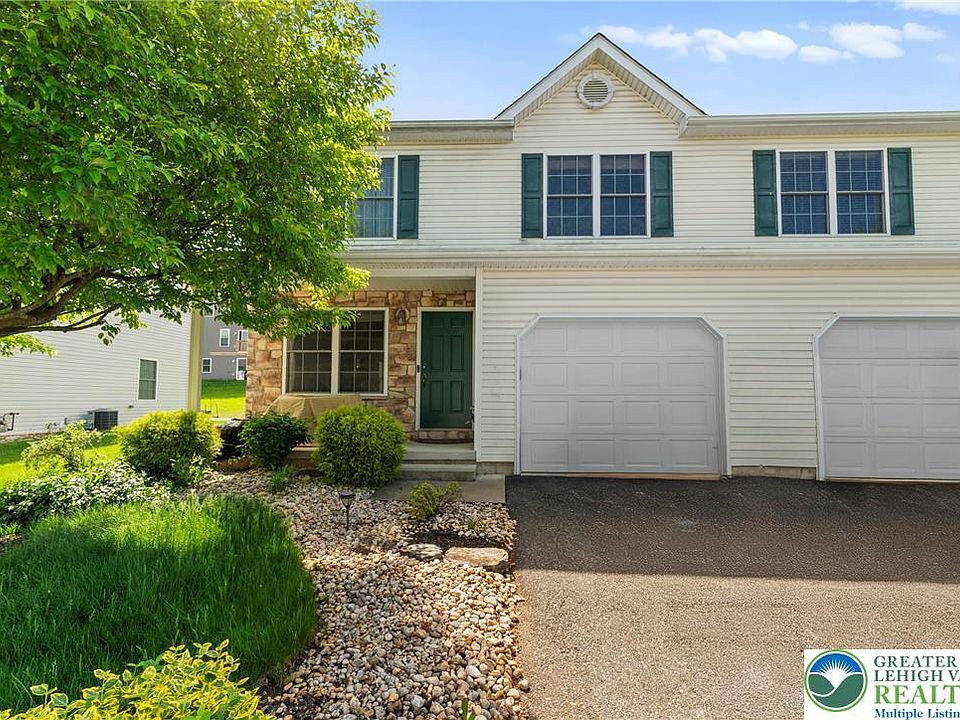 1st image of 646 Walker Dr