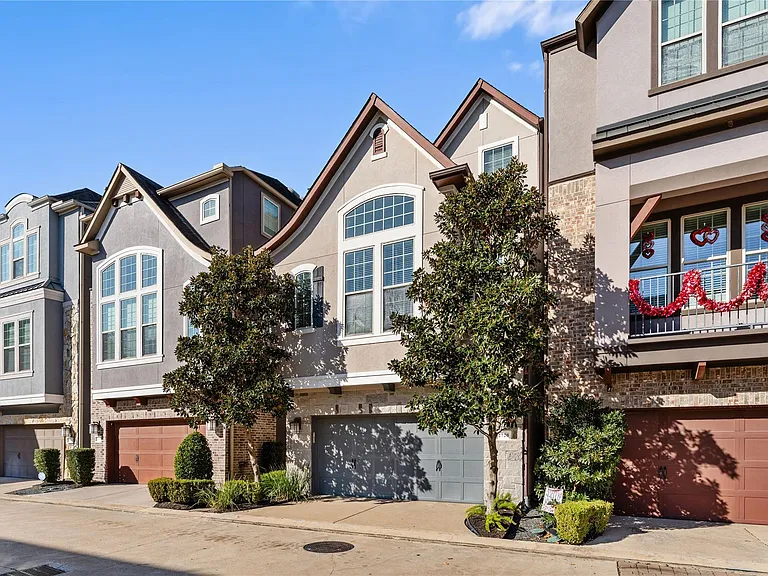 2720 Church Wood Dr — Photo 2