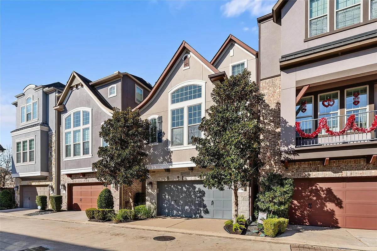 Building Photo - 2720 Church Wood Dr