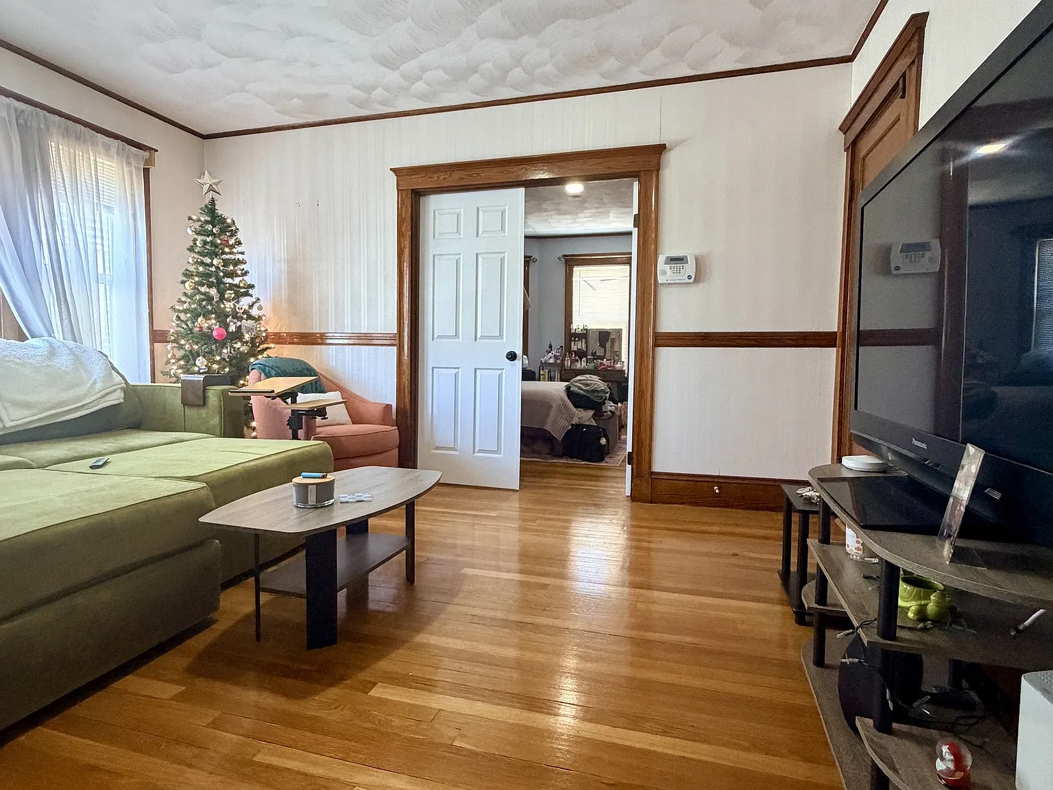 4 bed, 1300 sqft, $975 — Photo 4