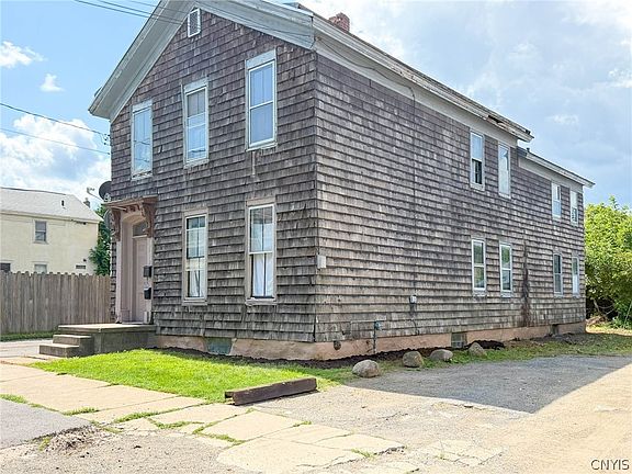 2nd image of 604 Mohawk St