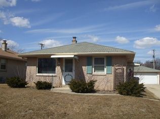 2268 W Halsey Ave, Milwaukee, WI 53221