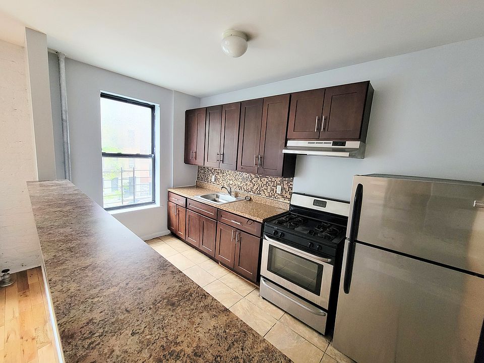 2nd image of 70 Post Ave APT 4E