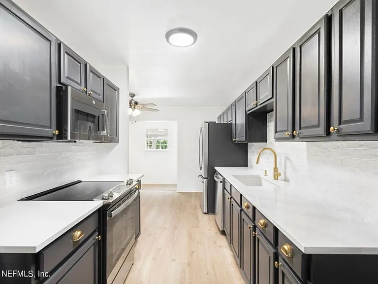 818 Cavalla Rd — Photo 3