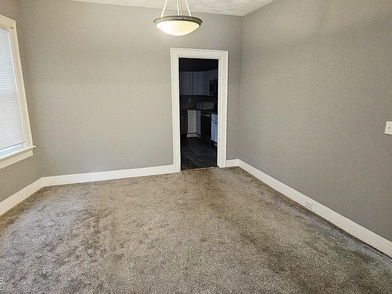 1629 Vine St — Photo 3