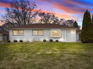 4020 E Obrien Rd, Oak Creek, WI 53154