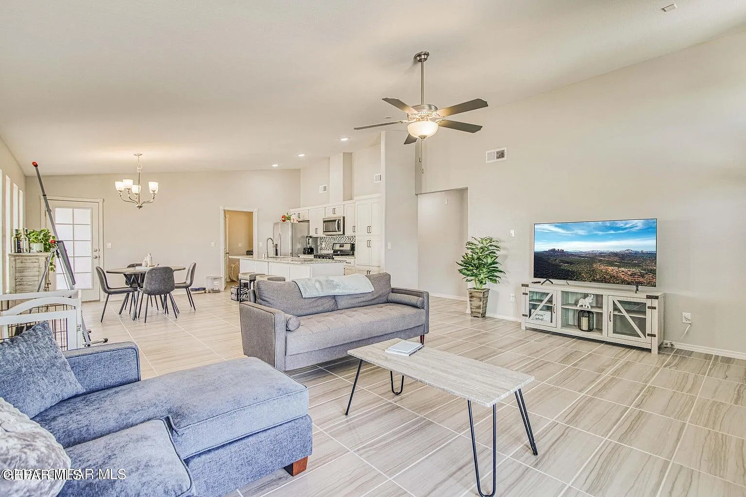 3 bed, 2.0 bath, 1678 sqft, $1,750 — Photo 3