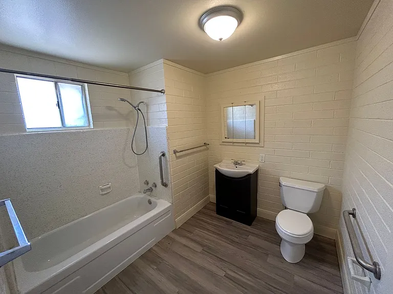 Monument Park SG Apartments — Photo 5