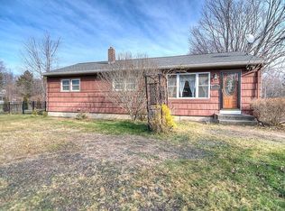 46 Rolling Acres Rd, Lunenburg, MA 01462