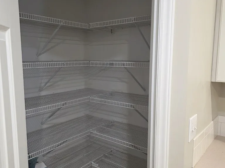 7505 Riverside Ct — Photo 21