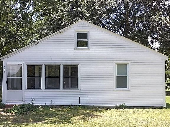 2nd image of 208 Dumont Ave
