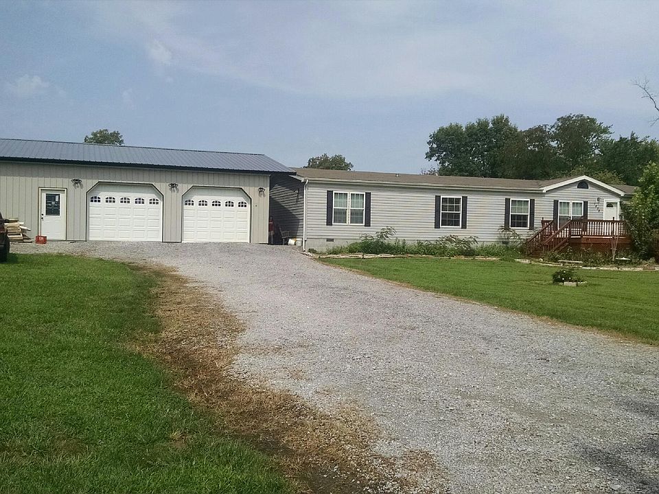 Nice 4 bd, 2 bath country ho