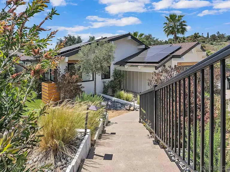 3550 Laketree Dr — Photo 48