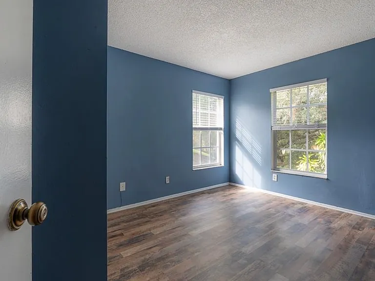 2756 Braham Ct — Photo 10