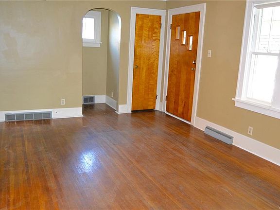 5th image of 91 Linwood Ave