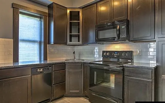 658 S 26th Ave — Photo 19