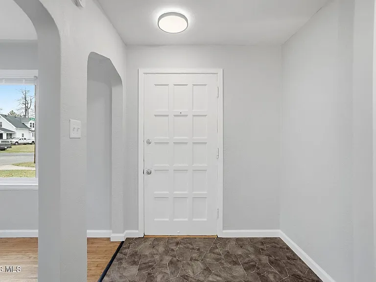 724 Brookley Blvd — Photo 4