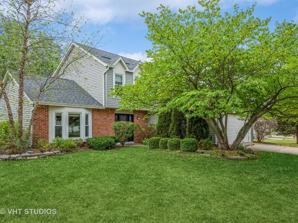 1140 N Darlington Cir, Hoffman Estates, IL 60169