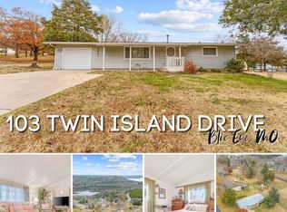 103 Twin Island Dr, Blue Eye, MO 65611