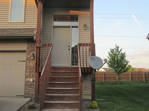 3rd image of 1458 Marilyn Dr