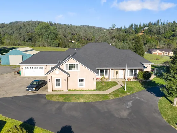 14440 Seabiscuit Ct, Redding, CA 96003