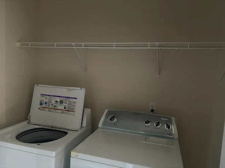 114 Oxford Falls Ct — Photo 16